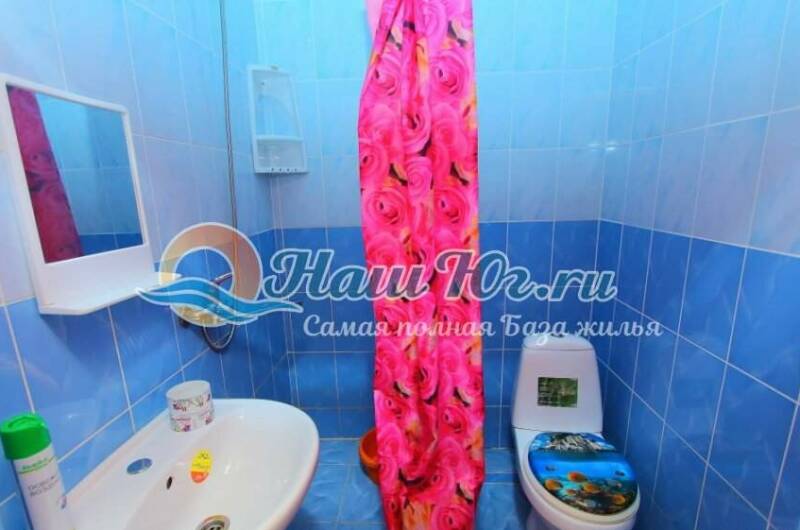 Трёхместный бюджетный с удобствами