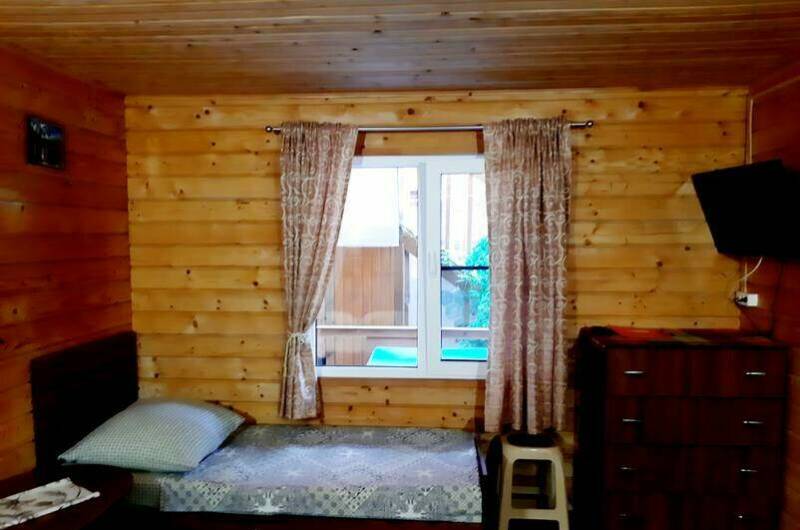 4-х местный в дерев доме с террасой и мини кухней