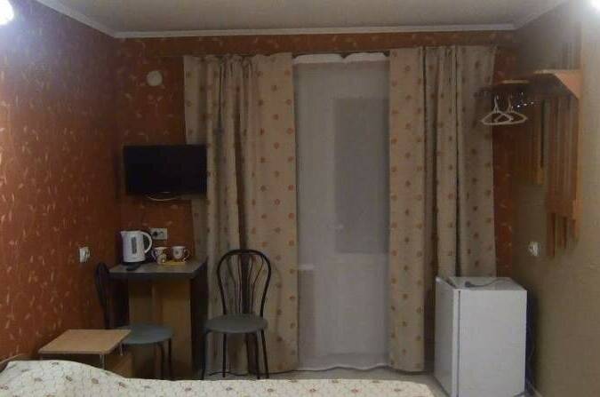 3х мест. Комфорт с вентилятором: хол-к, TV, чайник