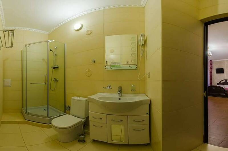 2-комнатный люкс 5-местный с балконом, к. Палермо