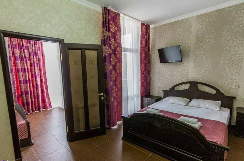 2-комнатный люкс 5-местный с балконом, к. Палермо