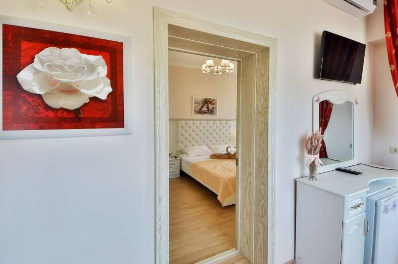 Двухкомнатный с балконом