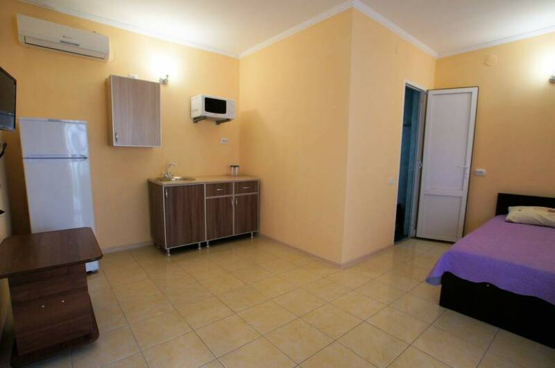 Двухкомнатный номер в коттедже (4−5 чел)