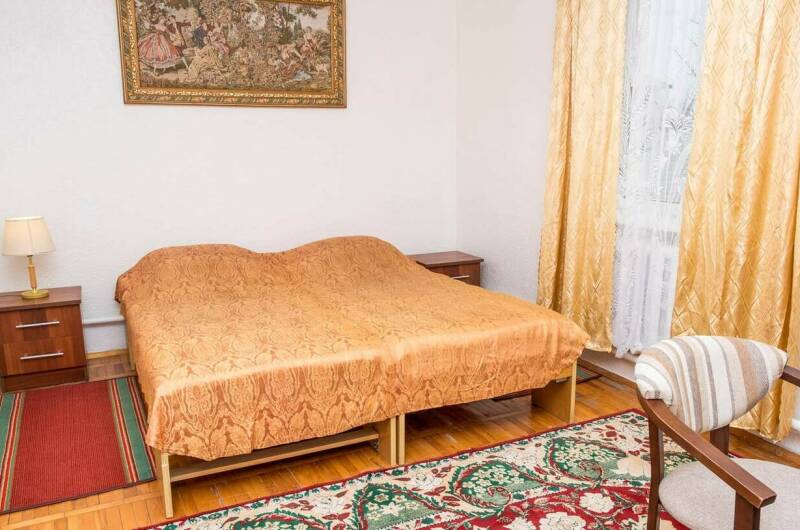 4-х местный + 2 доп. Двухкомнатный. Эконом, к. № 1