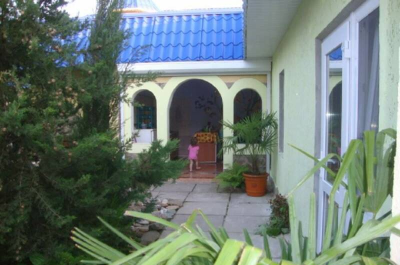 Домик 2-х комнатный −4х местный стандарт