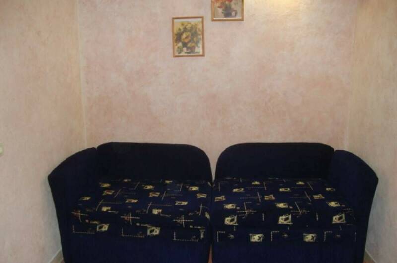 Домик 2-х комнатный −4х местный стандарт