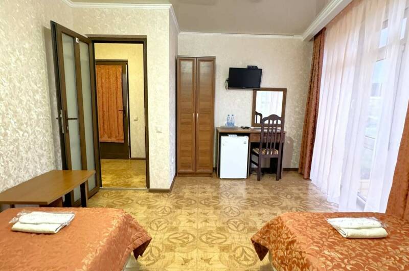 Двухкомнатный семейный четырехместный с балконом