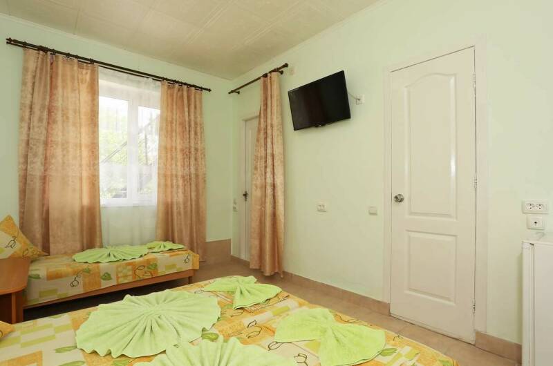 Трехместный номер с удобствами