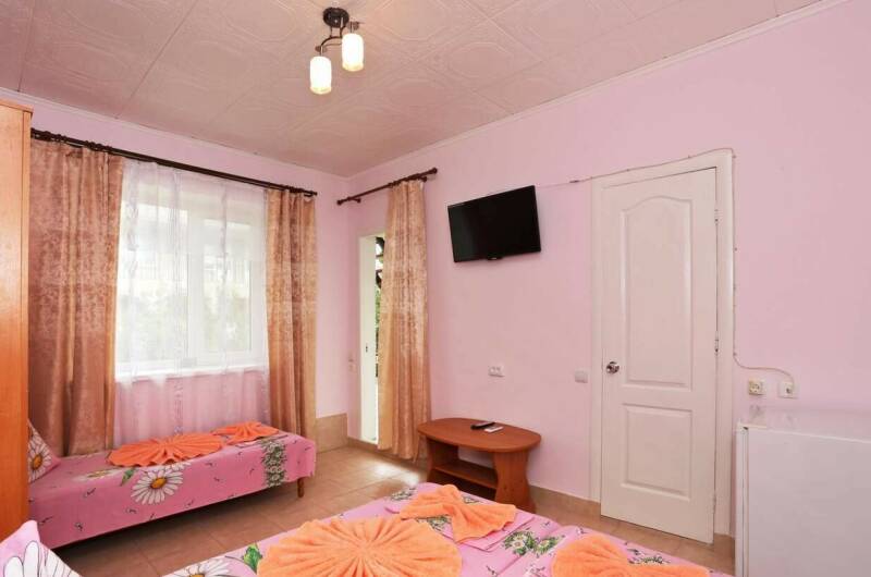 Трехместный номер с удобствами