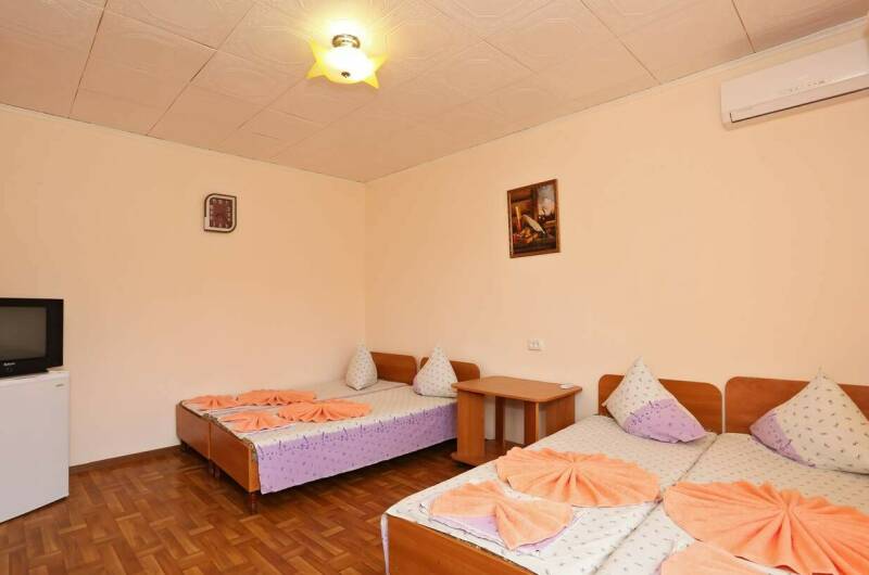 Четырехместный номер с удобствами