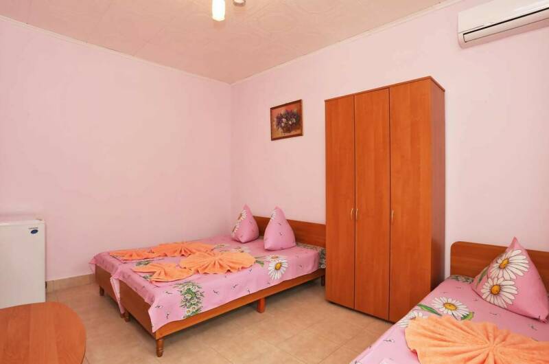 Четырехместный номер с удобствами