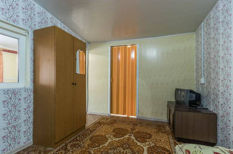 Двухкомнатный комфортабельный домик с кухней № 2