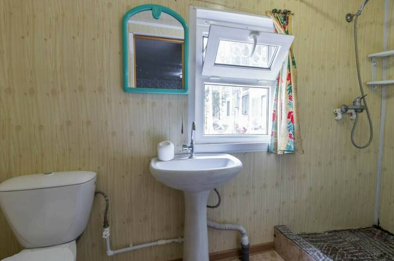 Двухкомнатный комфортабельный домик с кухней № 2