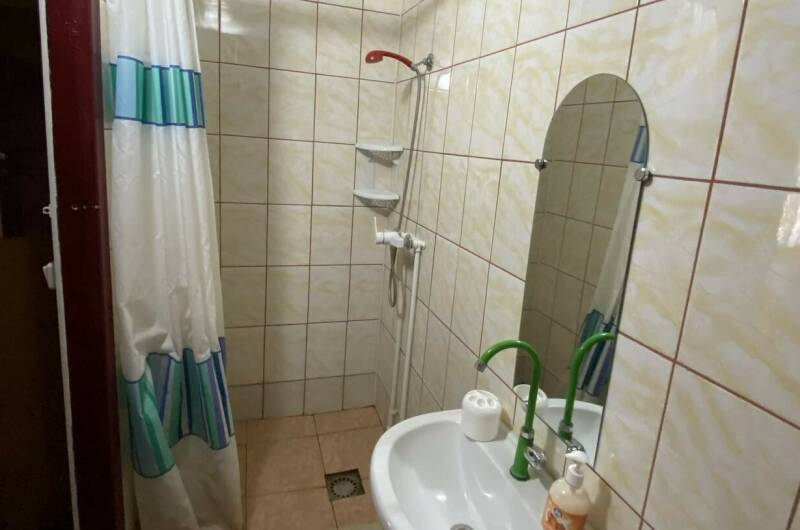 Двухкомнатный комфортабельный домик с кухней № 4