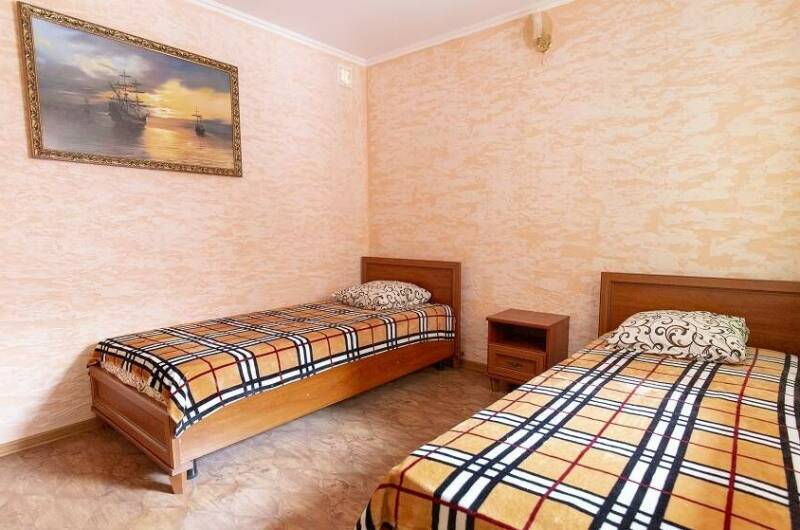 «Люкс» 2х комнатный, 4х местный, с кондиционером