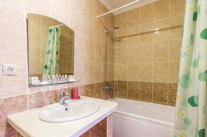 2-хкомнатный Комфорт с балконом и доп. местами-3*