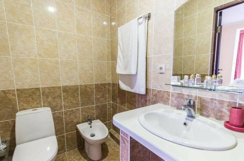 2-хкомнатный Комфорт с балконом и доп. местами-3*