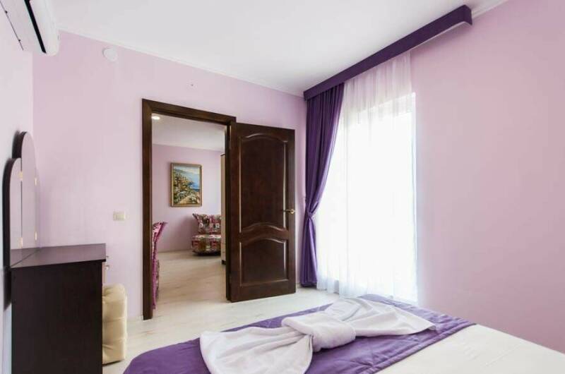 Двухкомнатный двухместный номер с доп. местами-3*