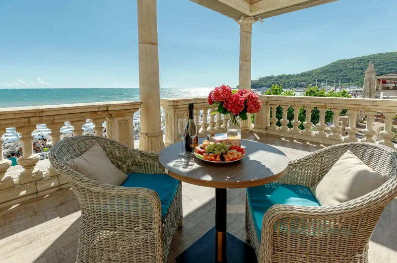 Двухместный номер с видом на море и доп. местом-5*