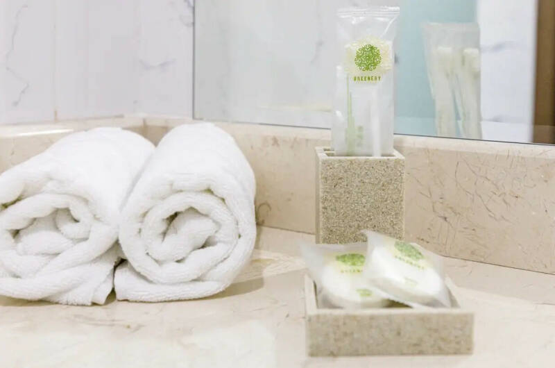 Двухместный номер с видом на море и доп. местом-5*