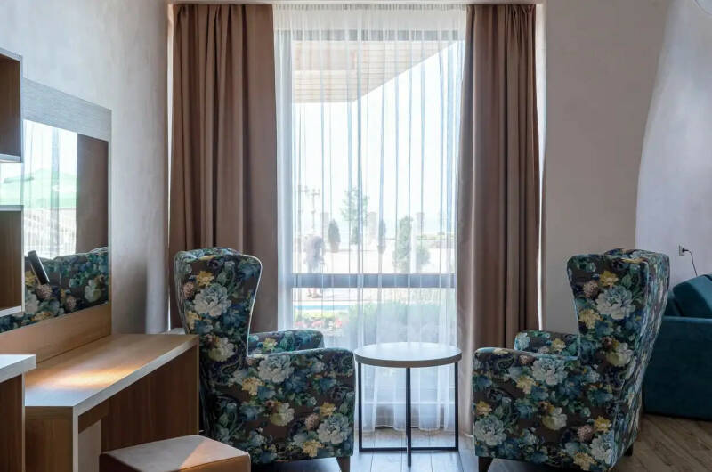 «Джуниор Сюит» с видом на море