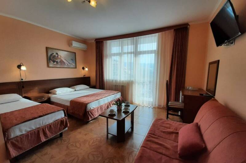 Трехместный комфорт с балконом с доп местом