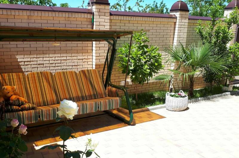 Отдельный этаж на 6−10 человек