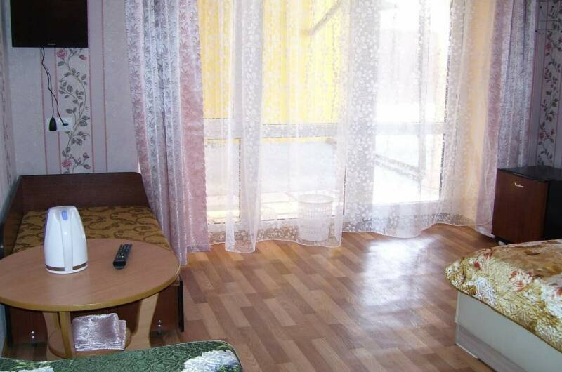 Номер с удобствами на 3−4 человека