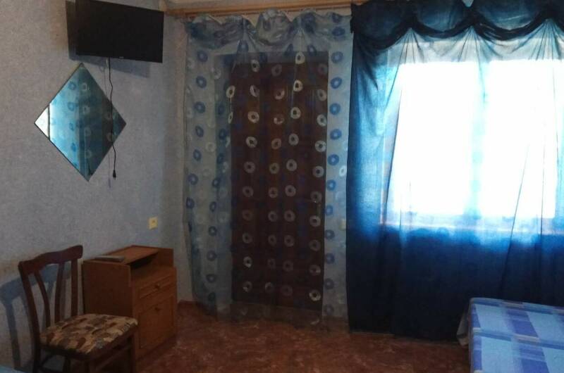 Трёхместный номер с удобствами и кондиционером