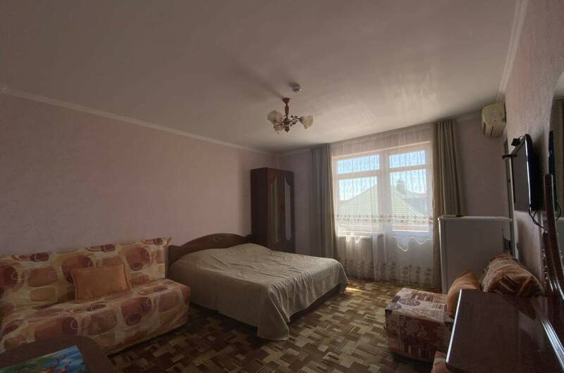 Семейный номер с балконом (1, 3−4−5 этаж)