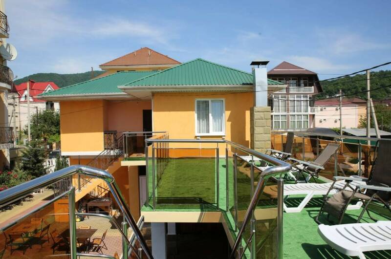 Отдельный 3х-комнатный коттедж с кухней