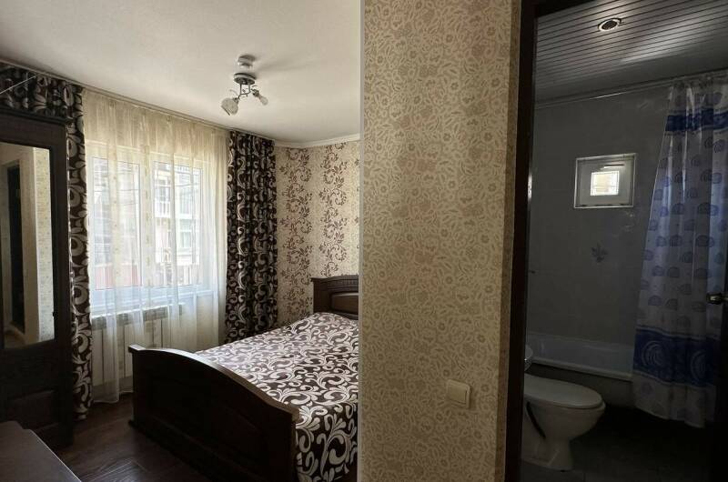 Отдельный 3х-комнатный коттедж с кухней