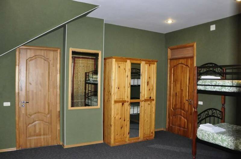 6-ти местный номер "Фисташковый"