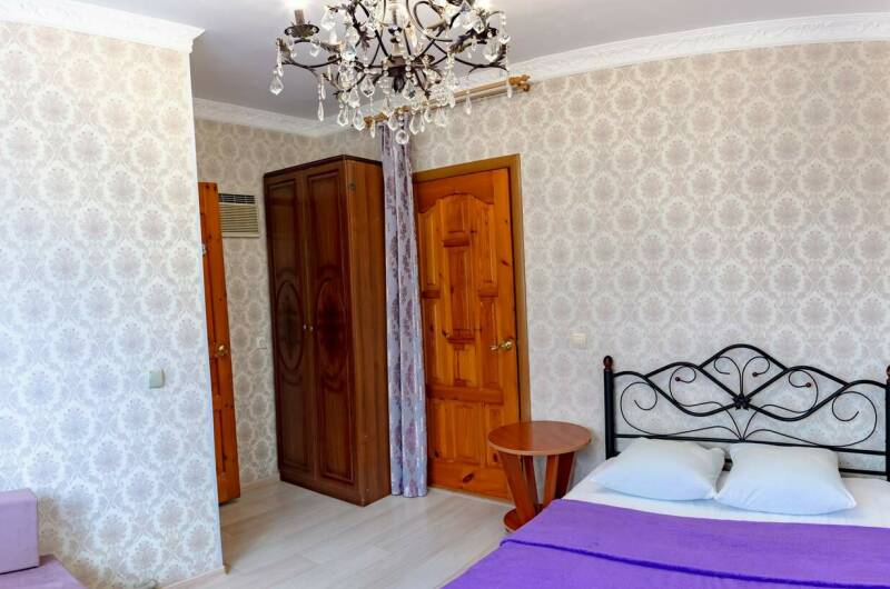 3-х местный номер стандарт с балконом «Сирень»