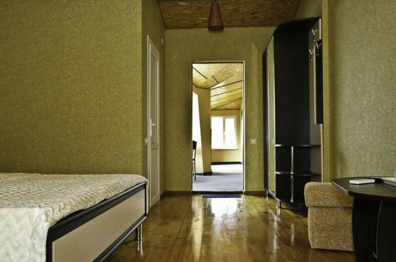 № 10 Трехместный номер с доп. местом