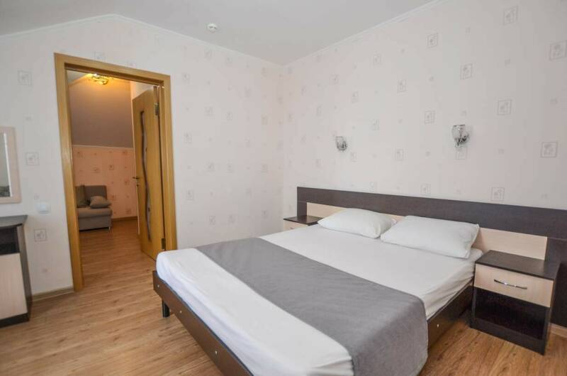 Двухкомнатный номер со всеми удобствами