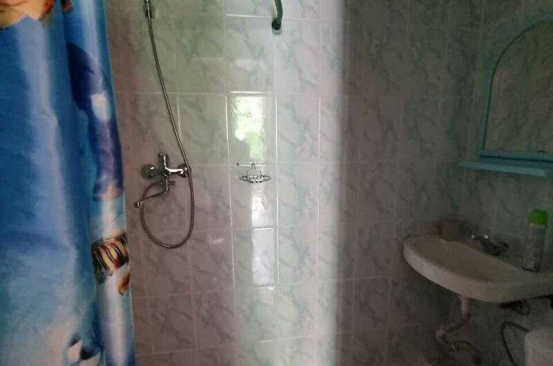 Коттедж 2-х комнатный с кухней и двором