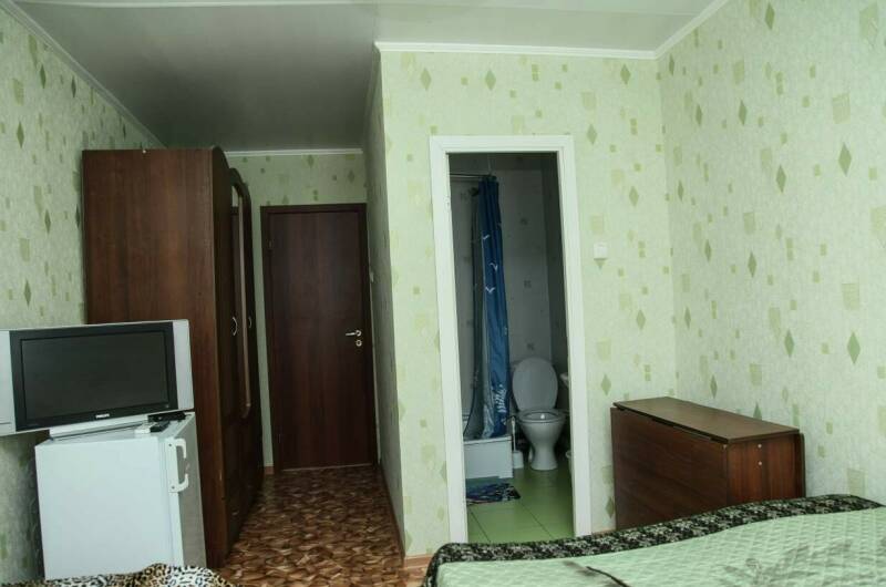 Комната на троих