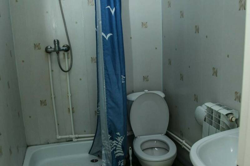 Комната на троих