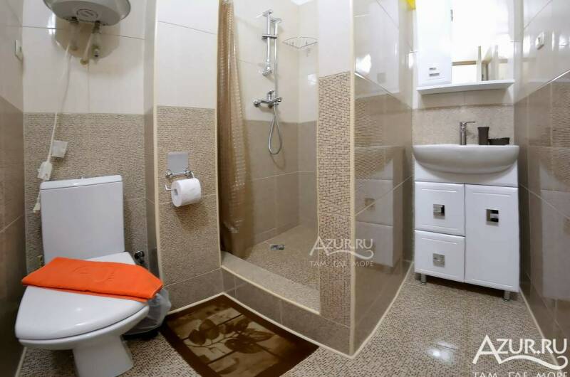 Трехместный номер с балконом