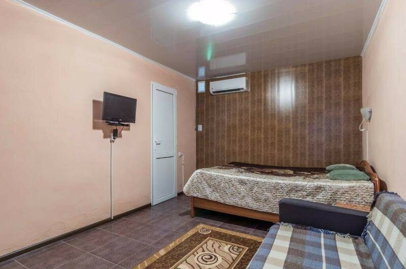 Комната «Люкс» на 2−4 человека с кухней на 2 ком