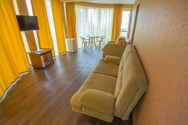 Двухкомнатный номер с удобствами