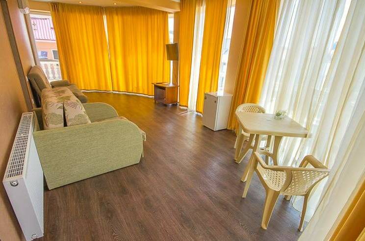 Двухкомнатный номер с удобствами