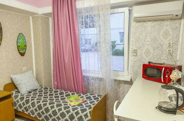 Двухкомнатный с мини-кухней