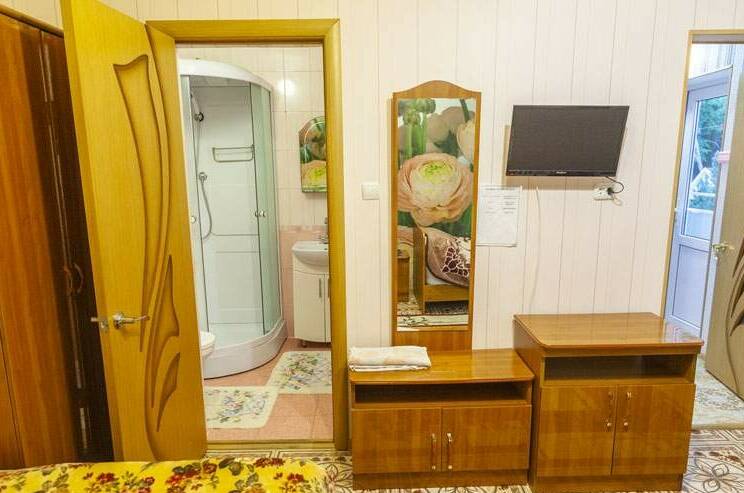 Коттедж на 2 семьи