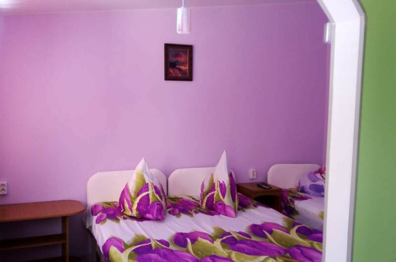 Номер фиолетовый