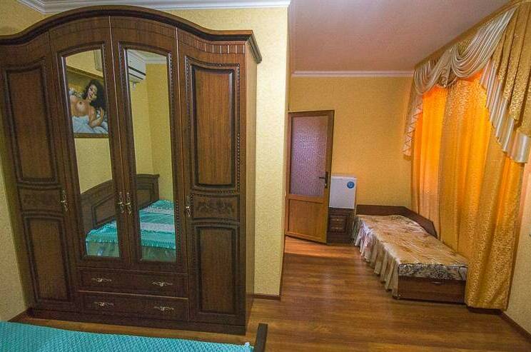 Трехместный номер с удобствами