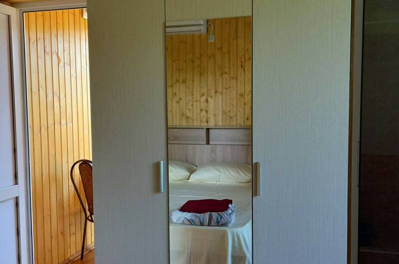 Отдельный домик с балконом и собственной кухней