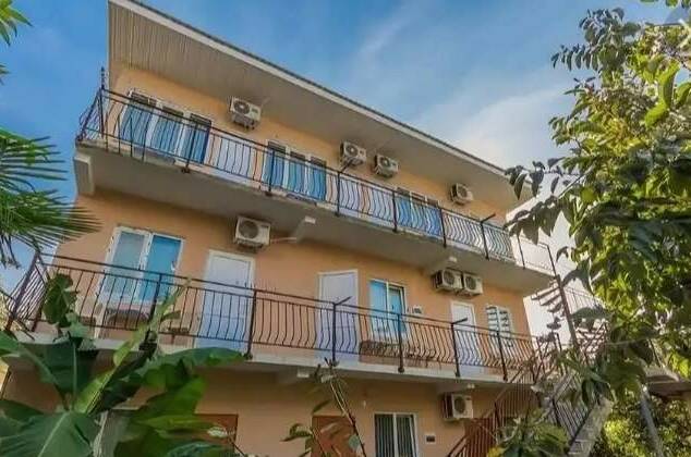 Трехместный «Полулюкс» с балконом