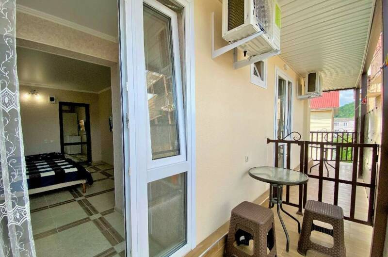 Трёхместный «Комфорт» с балконом на 3 этаже